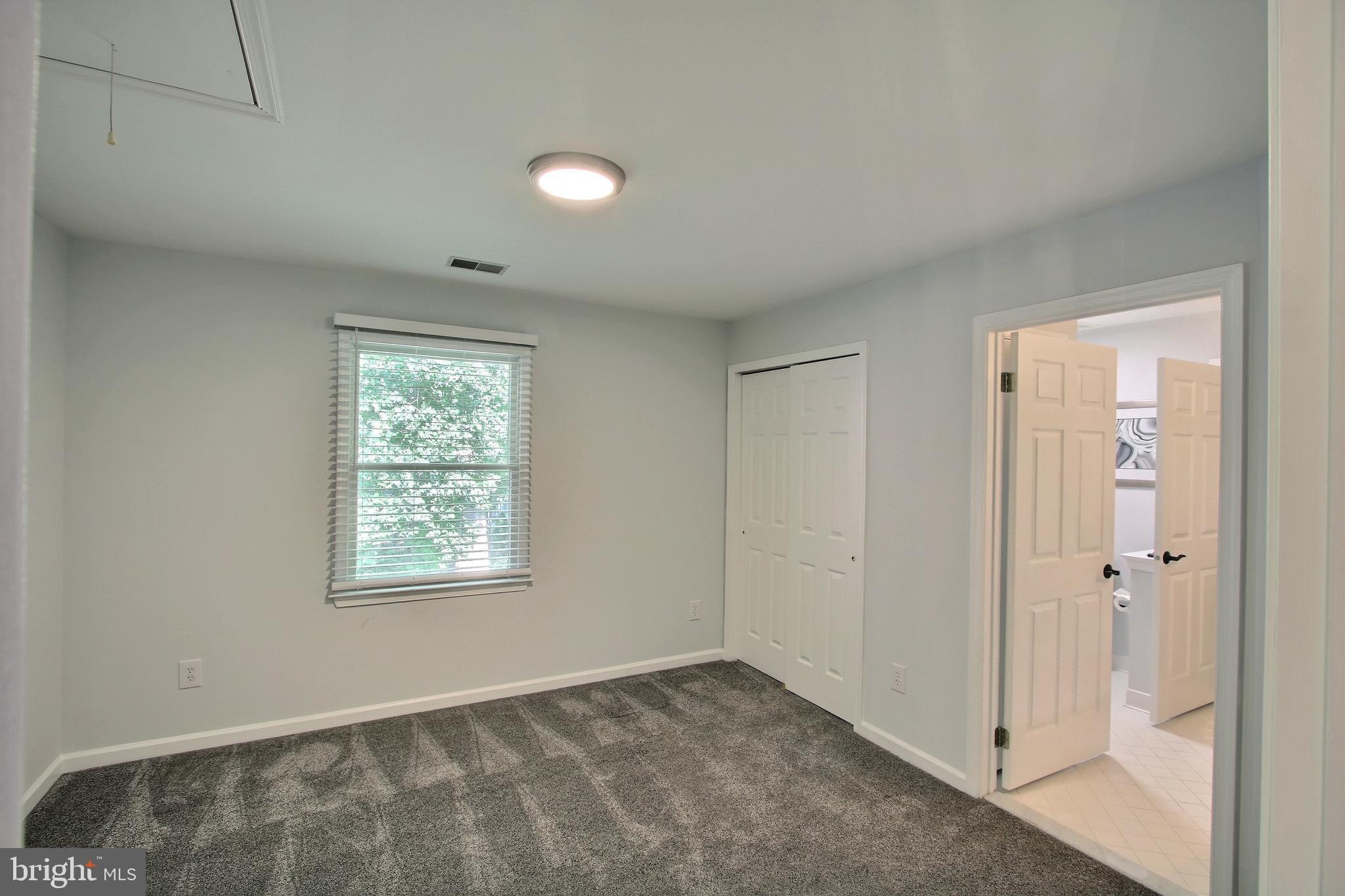 8011 Lions Crest Way