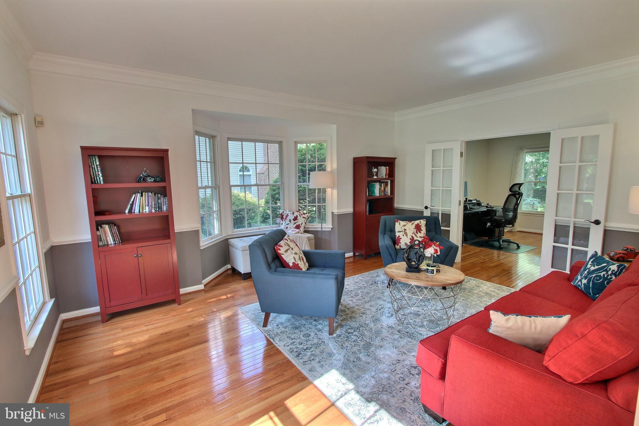 8011 Lions Crest Way