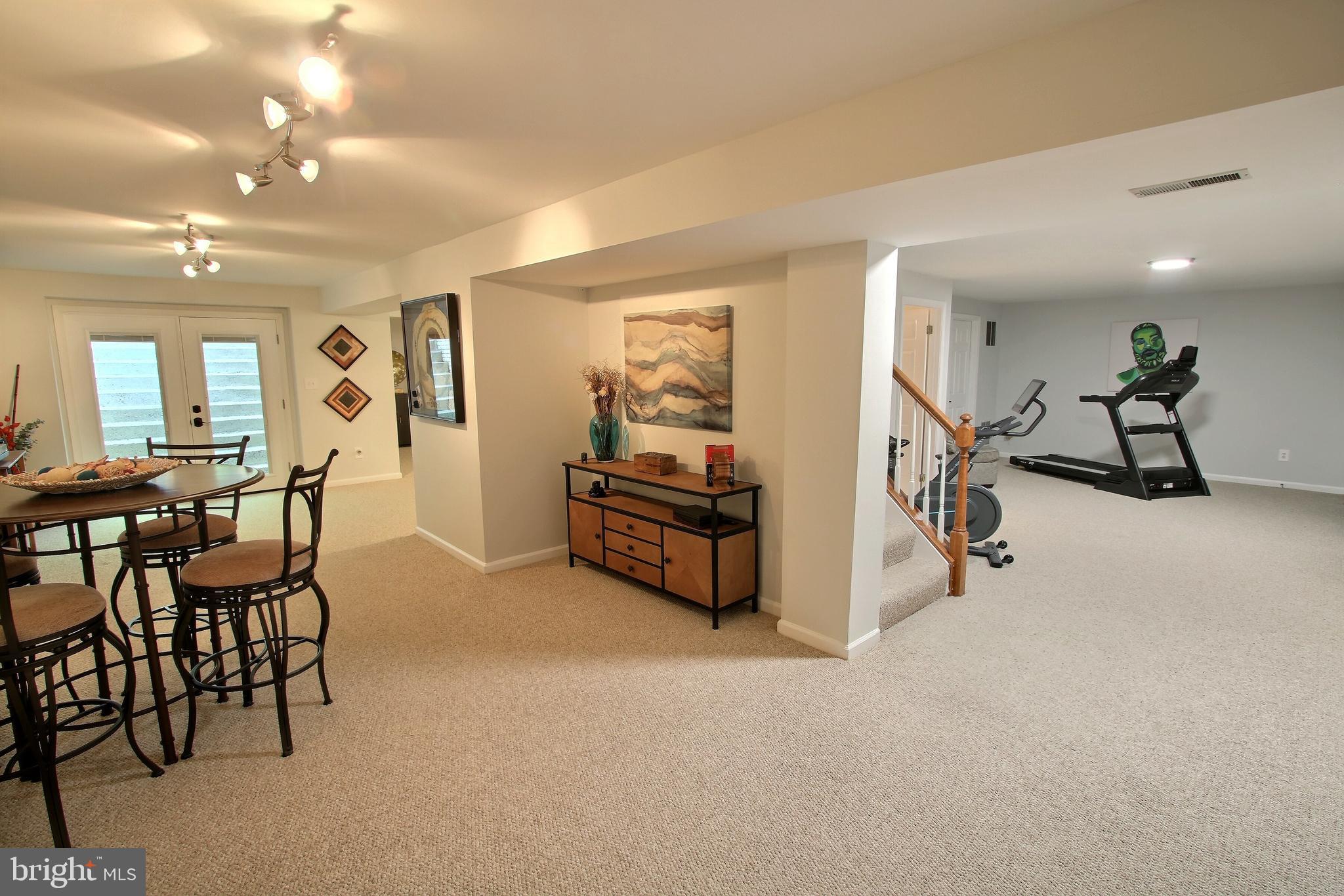 8011 Lions Crest Way