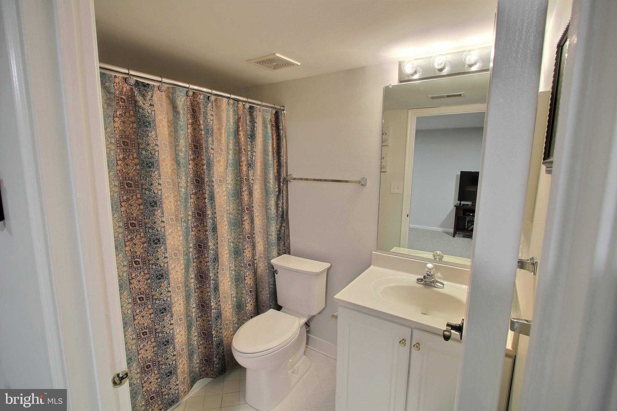 8011 Lions Crest Way