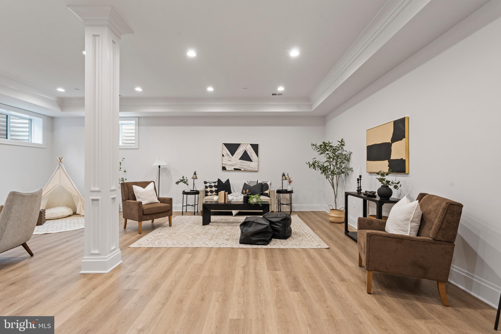 9211 VILLA DRIVE