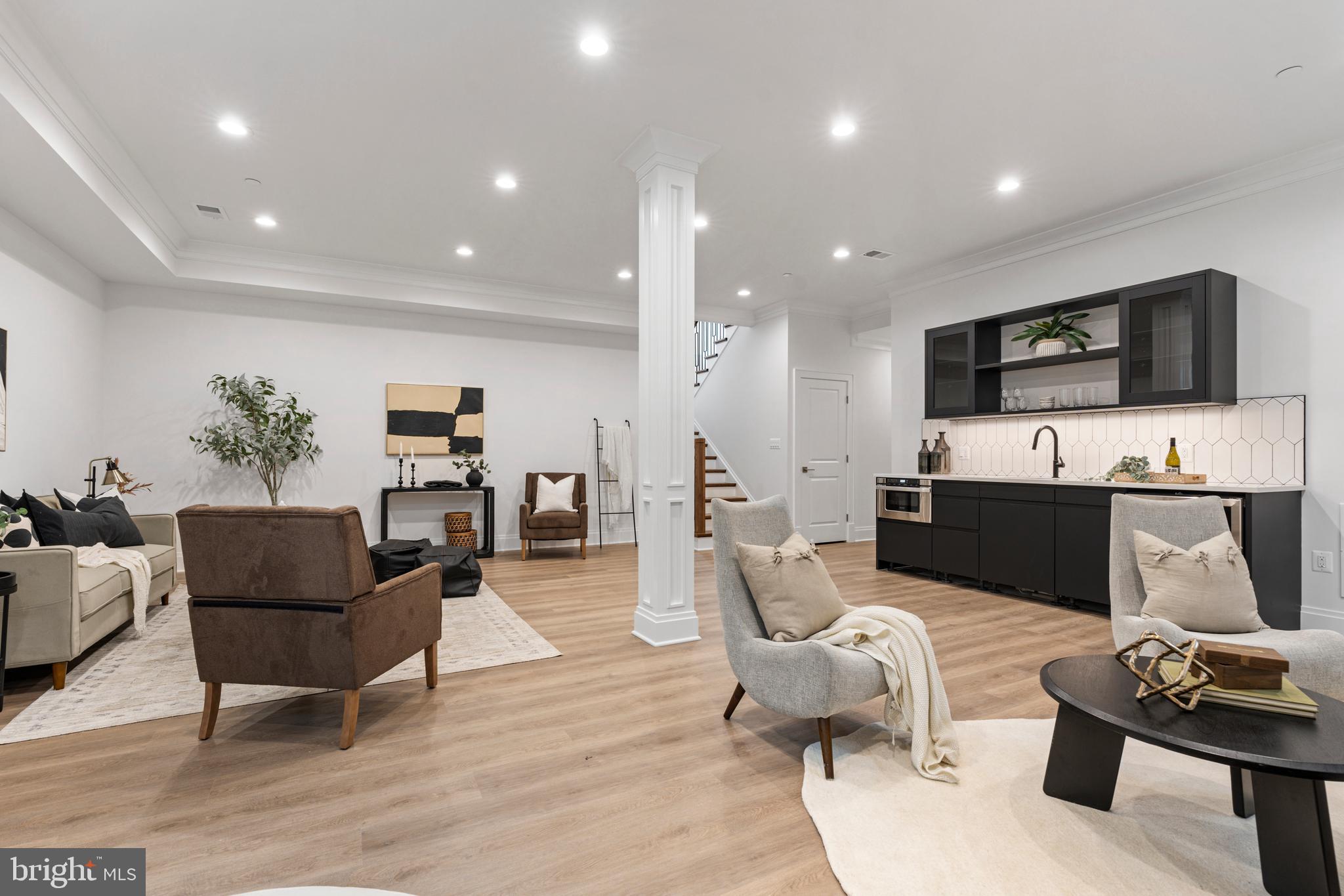 9211 VILLA DRIVE