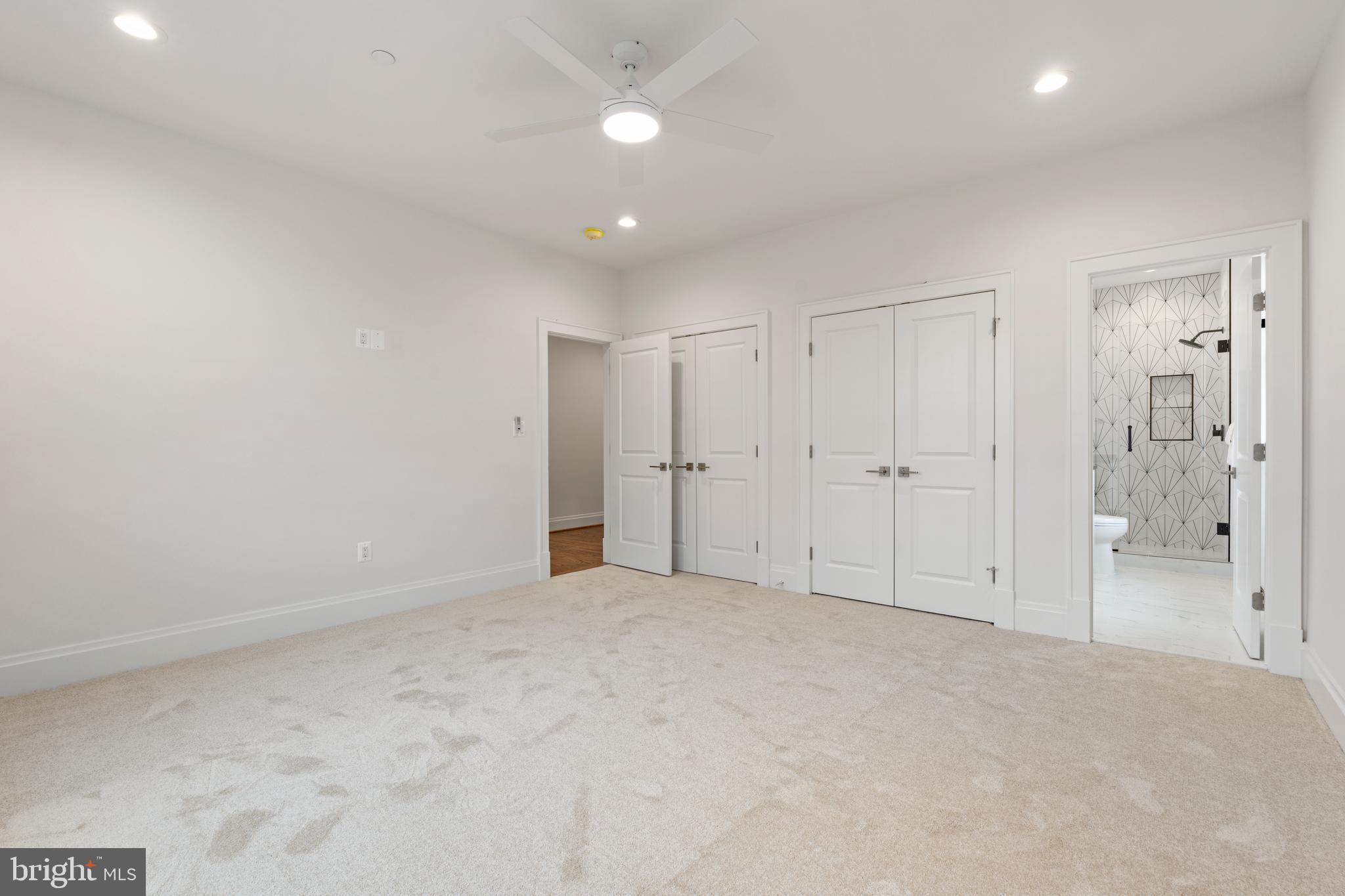 9211 VILLA DRIVE