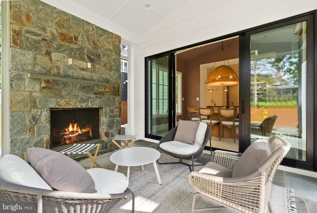6213 DAHLONEGA ROAD