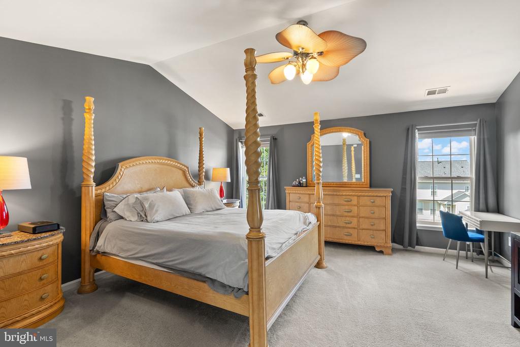 18404 BRIGHT PLUME TERRACE