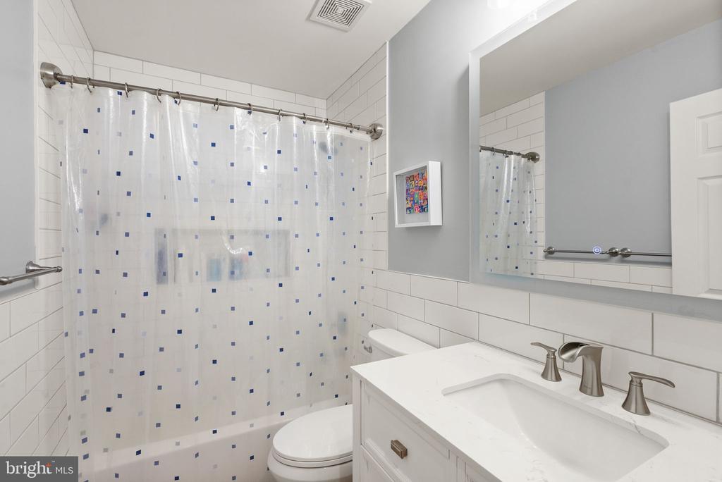 18404 BRIGHT PLUME TERRACE