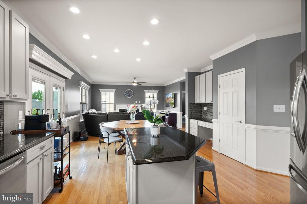 18404 BRIGHT PLUME TERRACE