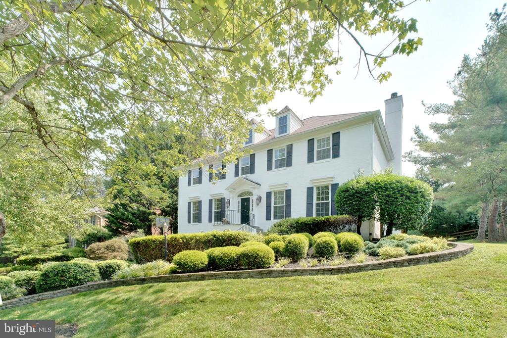11141 WILLOWBROOK DRIVE
