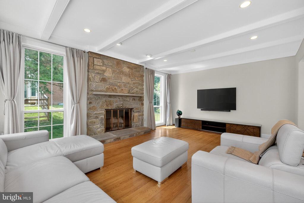 11141 WILLOWBROOK DRIVE