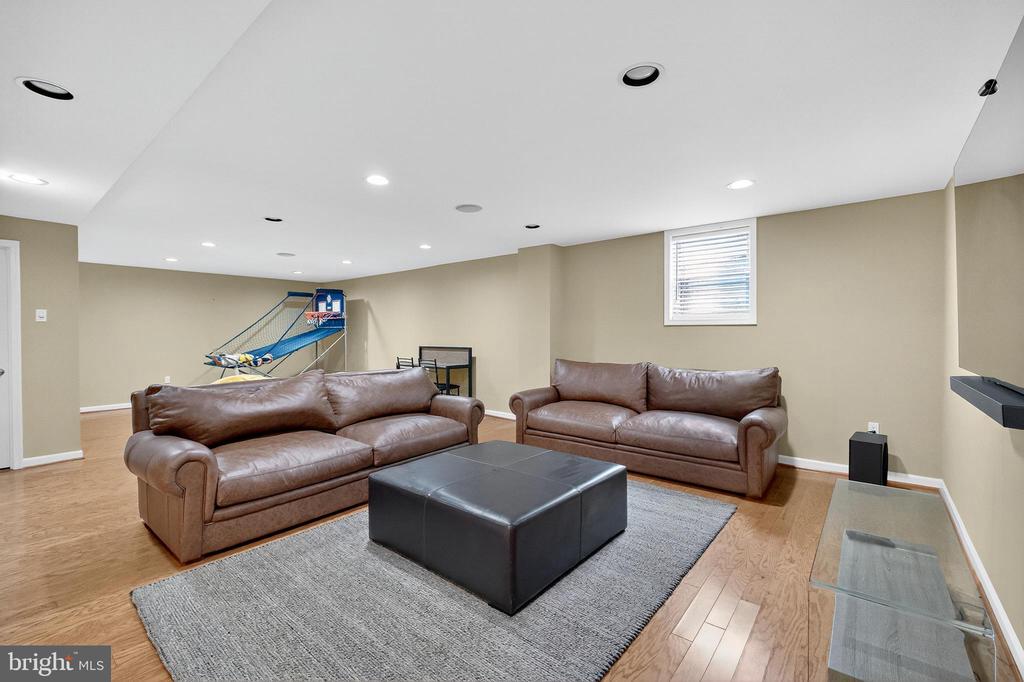 11141 WILLOWBROOK DRIVE