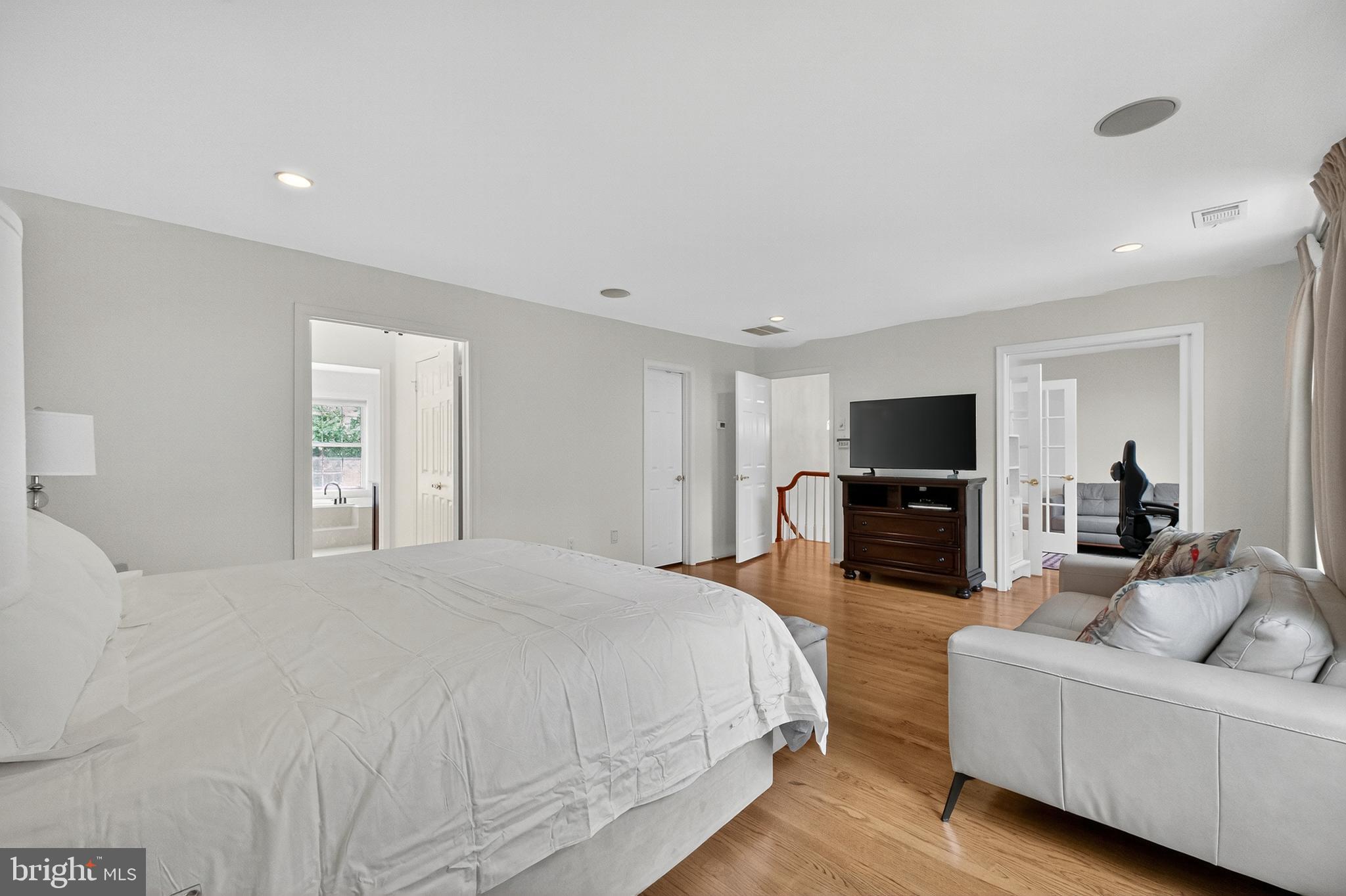 11141 WILLOWBROOK DRIVE