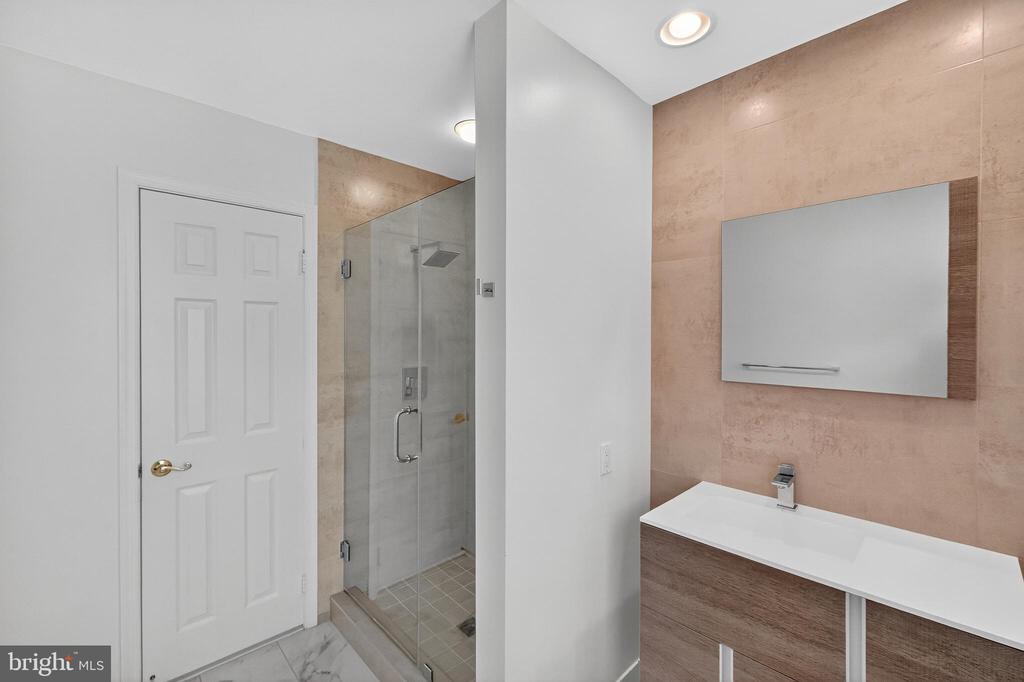 11141 WILLOWBROOK DRIVE
