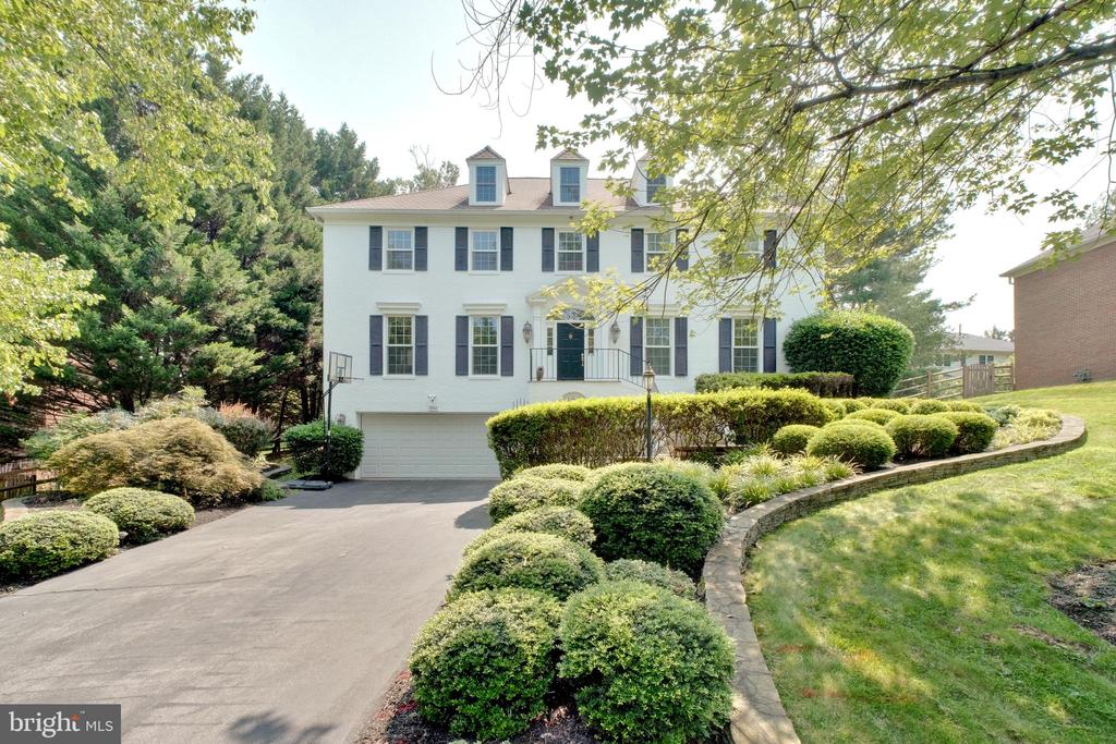 11141 WILLOWBROOK DRIVE