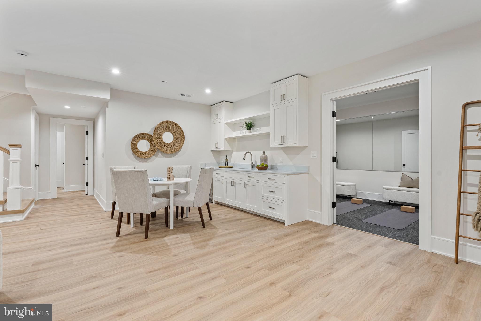 6210 LANDON LANE