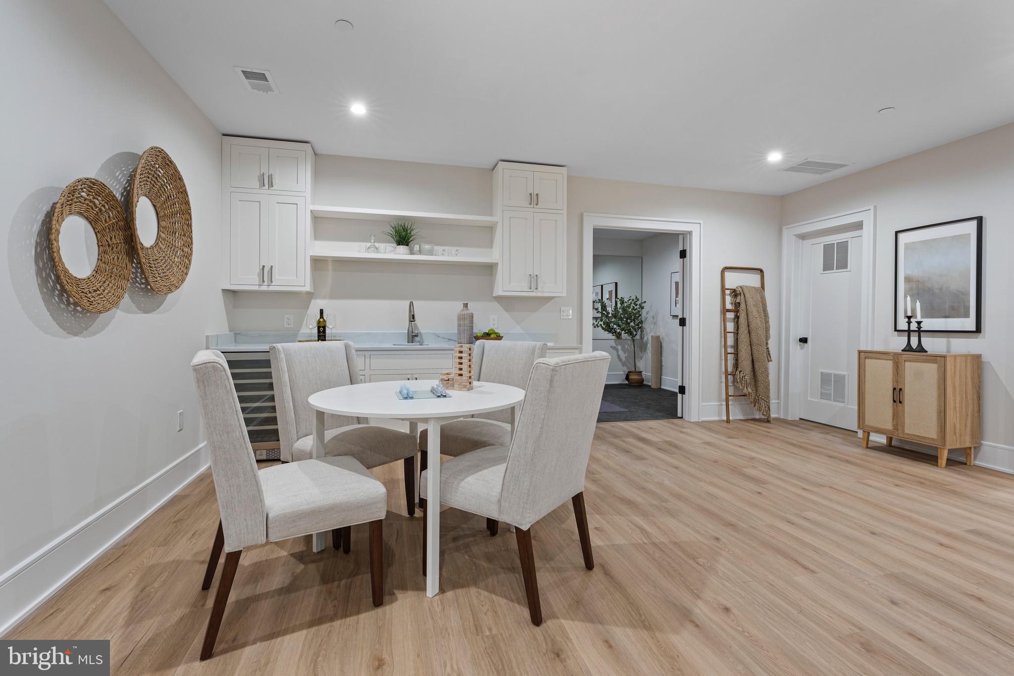 6210 LANDON LANE