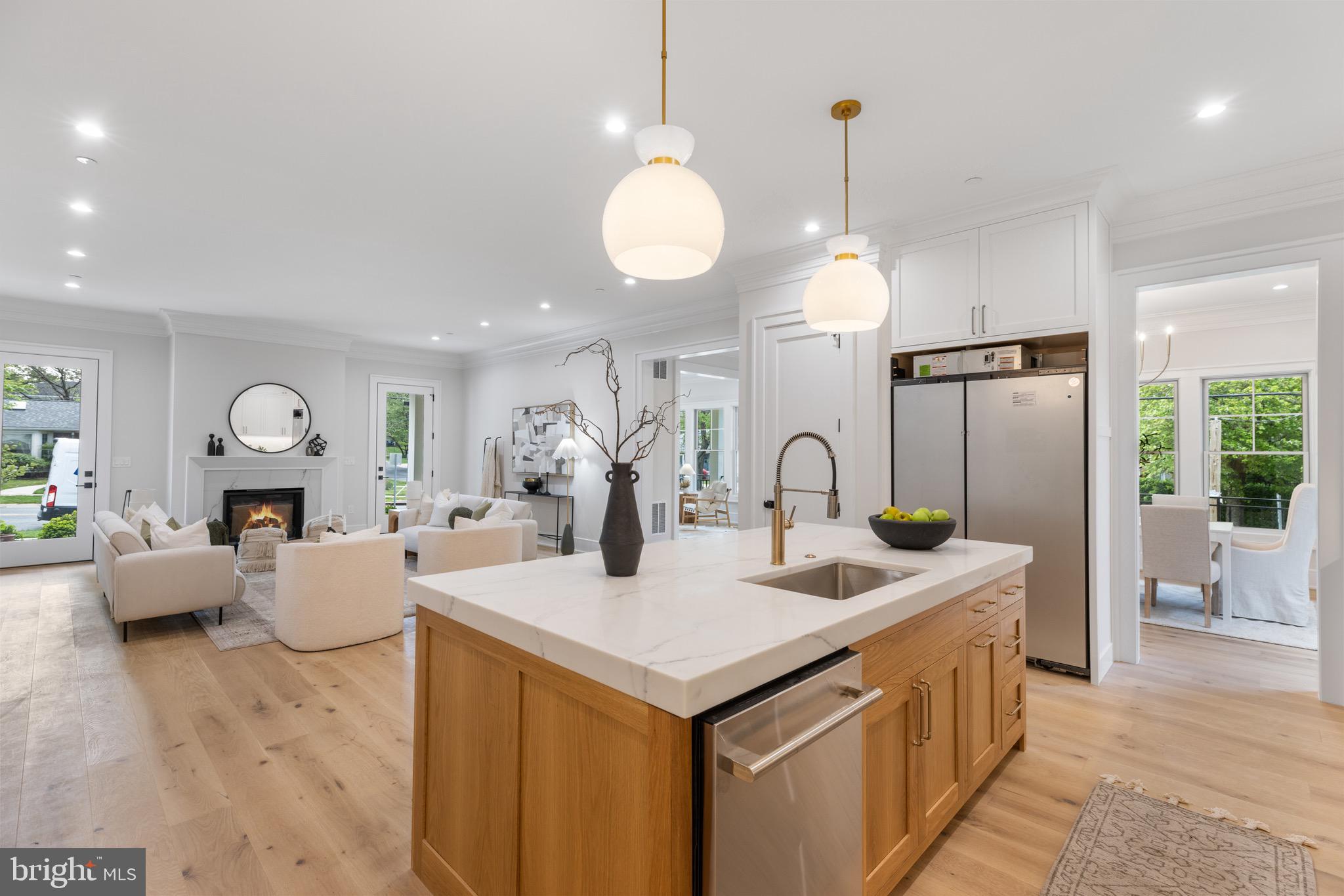 6210 LANDON LANE