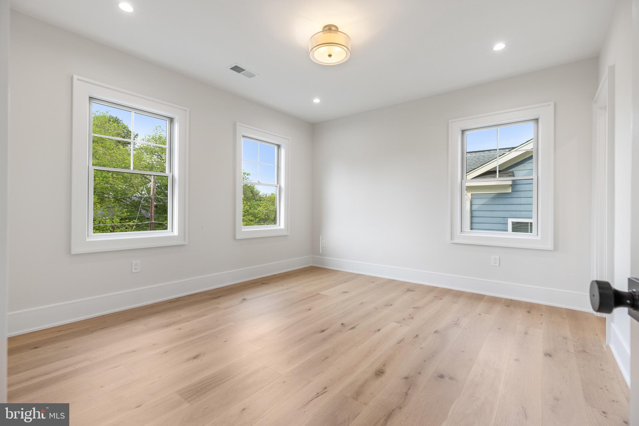 6210 LANDON LANE