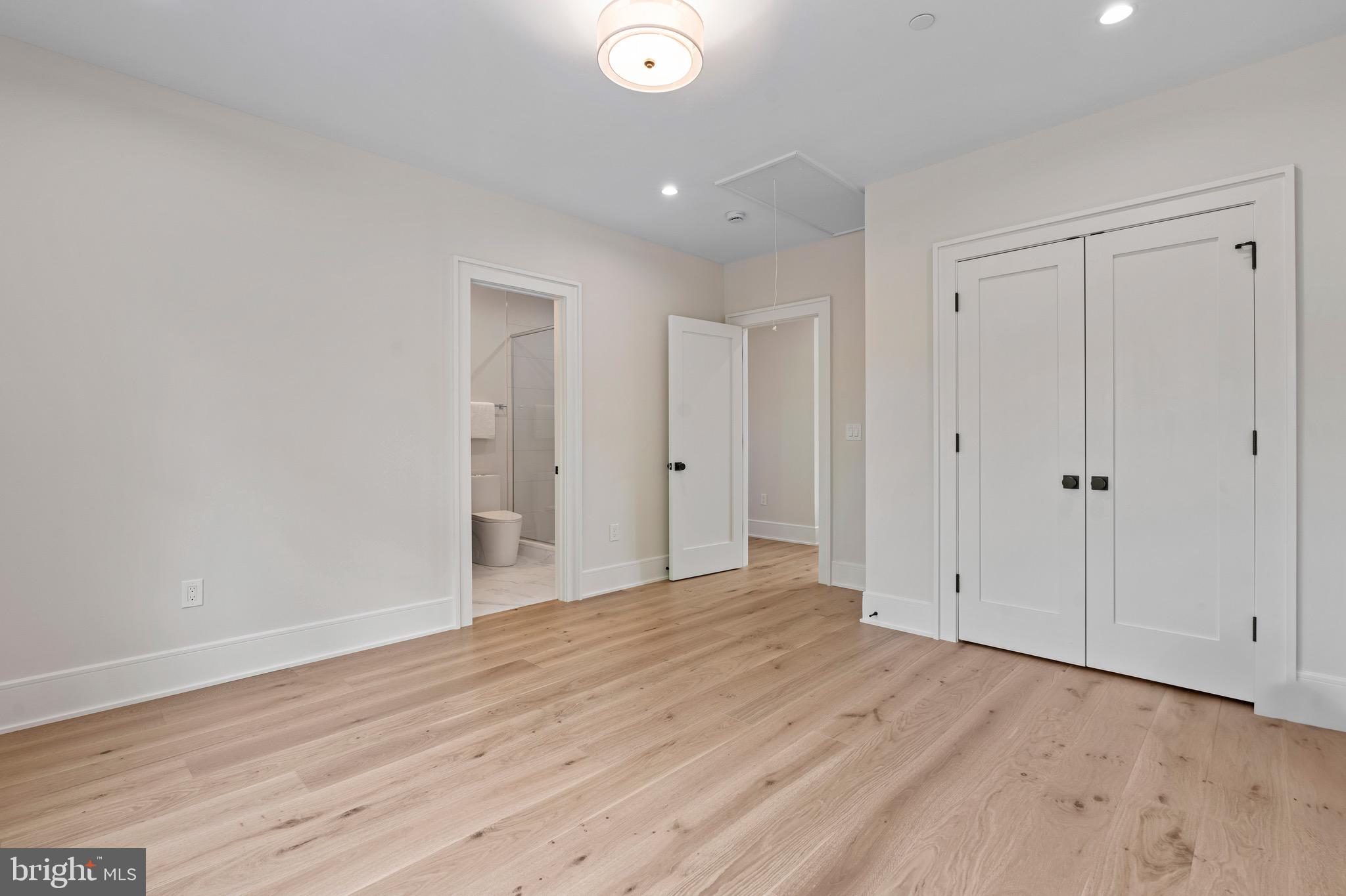 6210 LANDON LANE