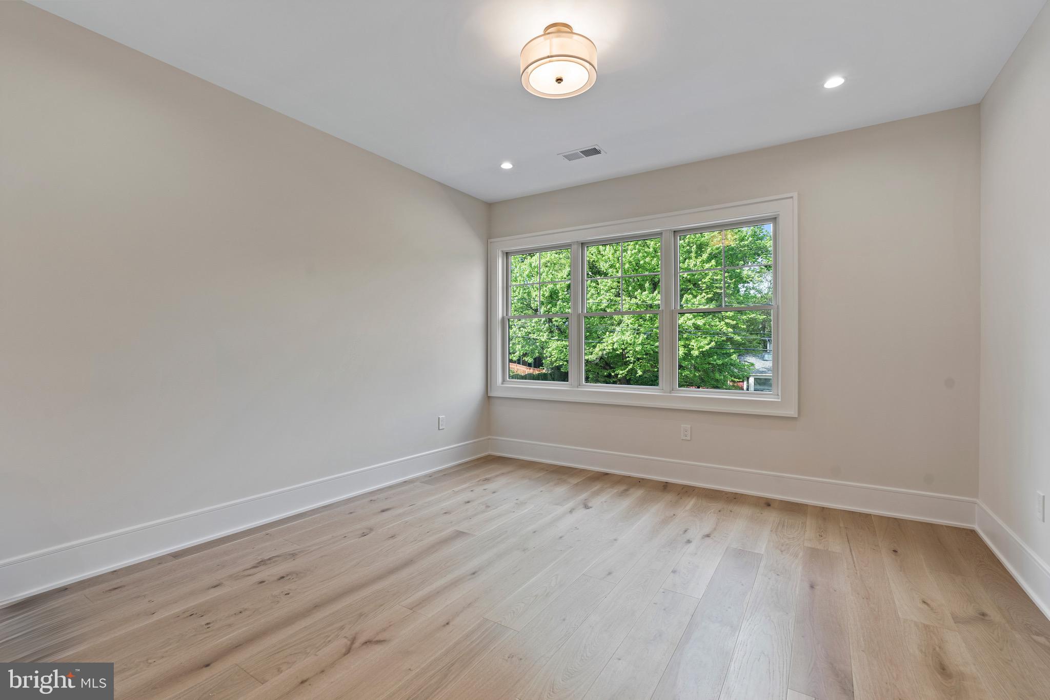 6210 LANDON LANE