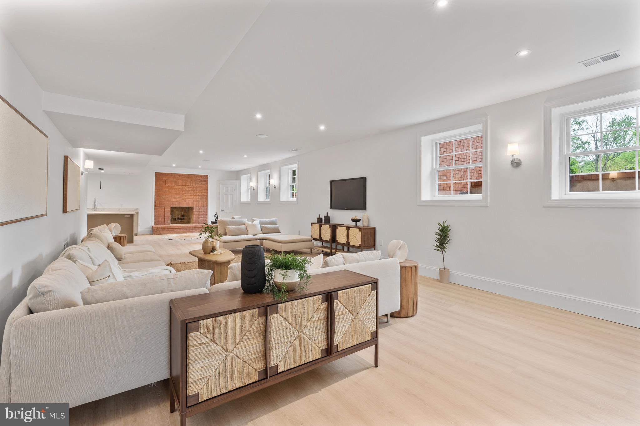 10821 BARN WOOD LANE