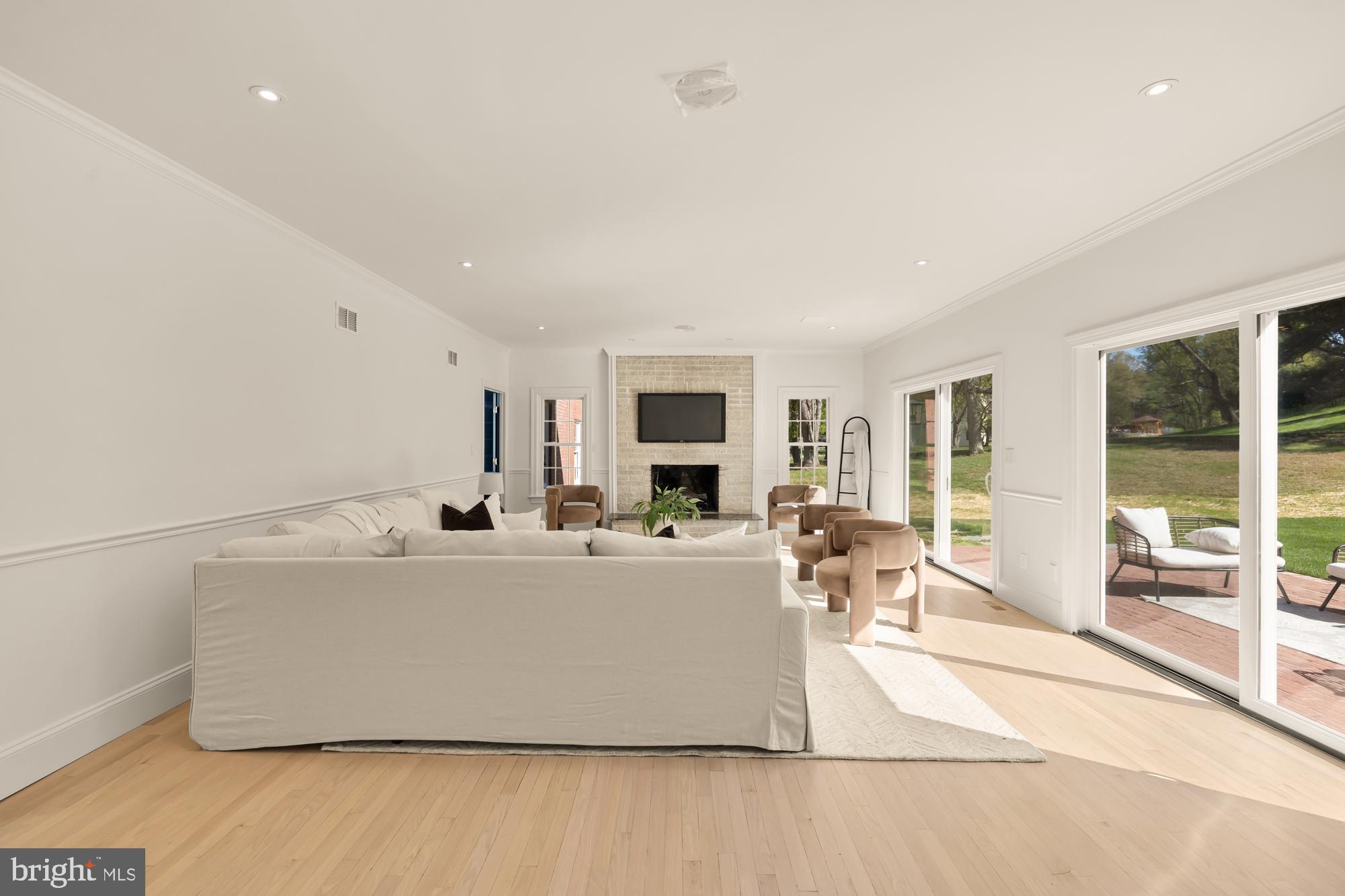 10821 BARN WOOD LANE