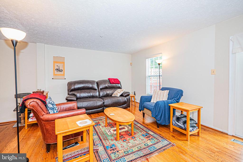 18633 CLOVERCREST CIRCLE