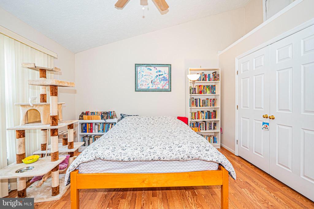 18633 CLOVERCREST CIRCLE