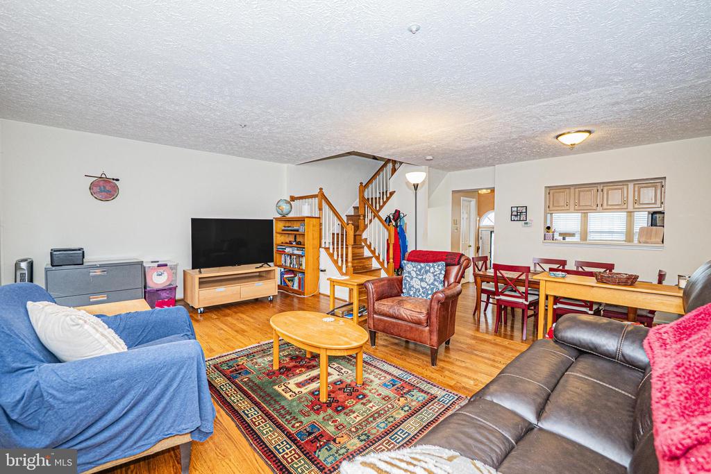 18633 CLOVERCREST CIRCLE