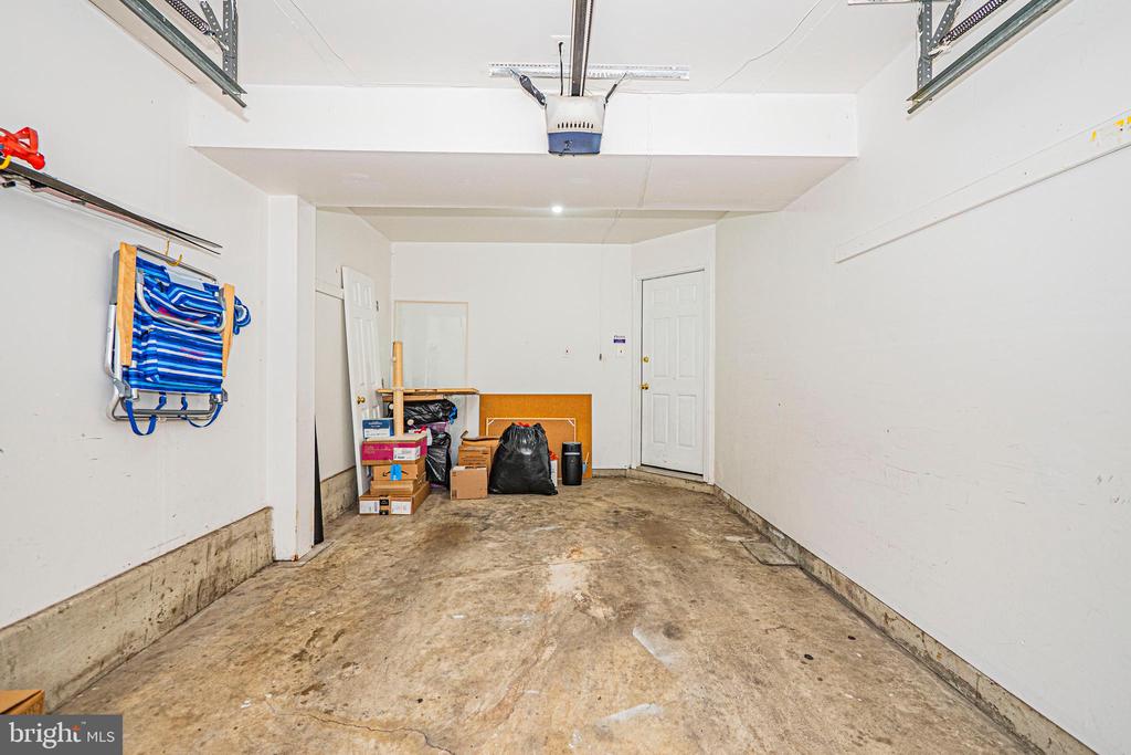 18633 CLOVERCREST CIRCLE
