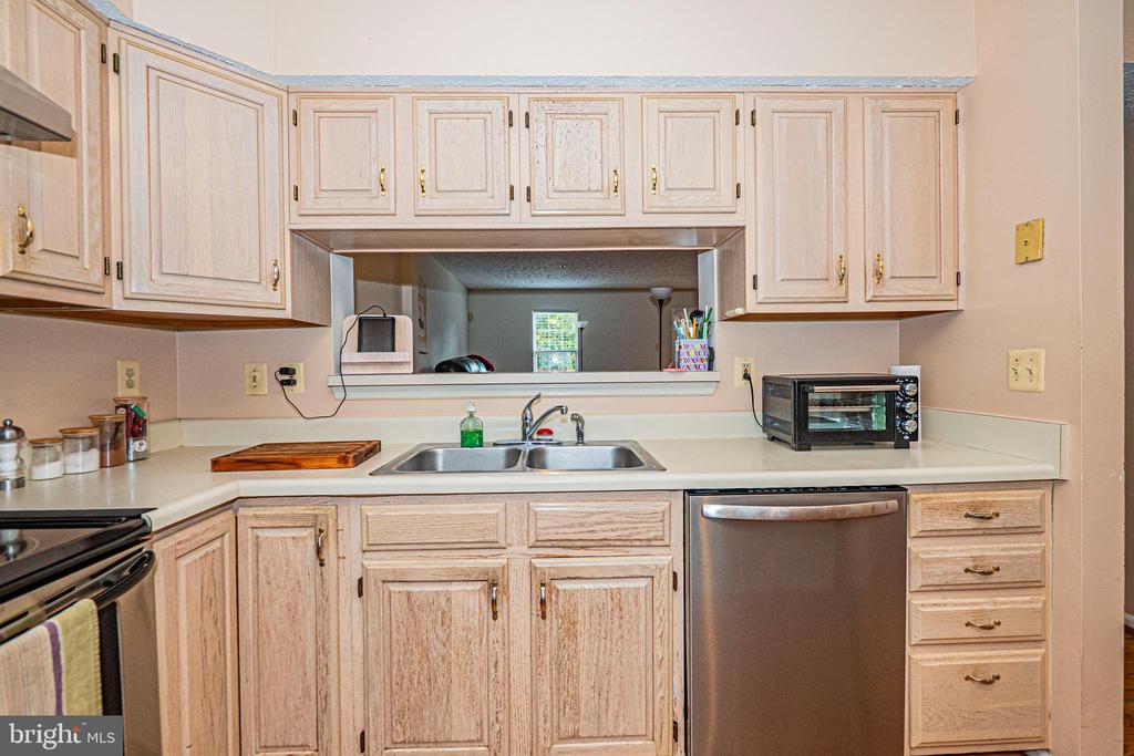 18633 CLOVERCREST CIRCLE