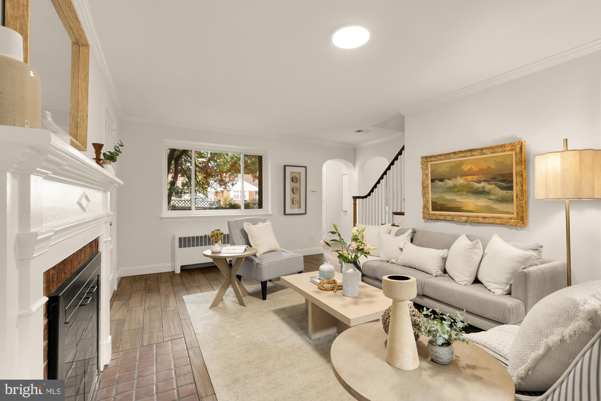 905 MALCOLM DRIVE