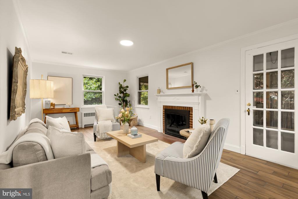 905 MALCOLM DRIVE