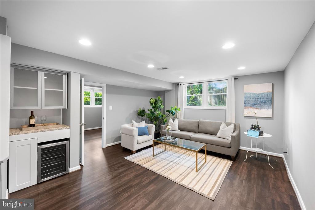 4114 BYRD COURT
