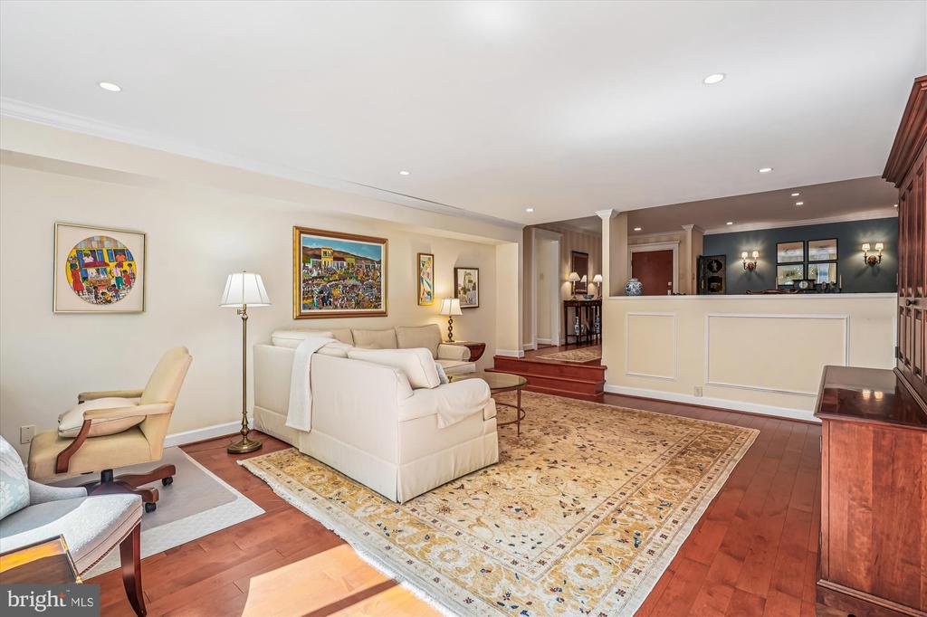 4960 SENTINEL DRIVE 10-302