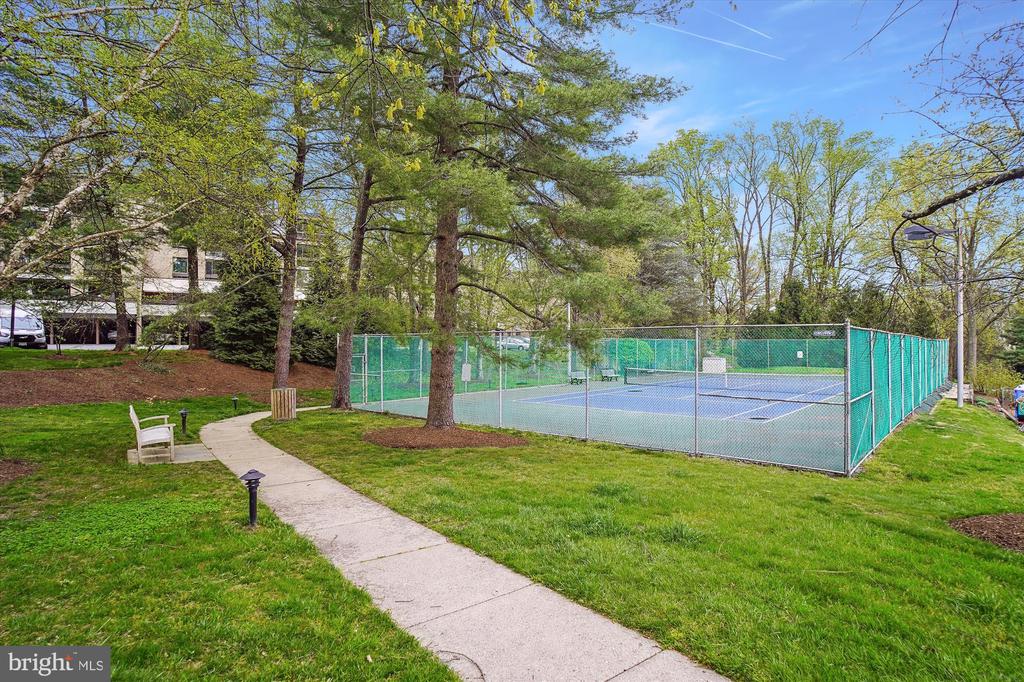 4960 SENTINEL DRIVE 10-302