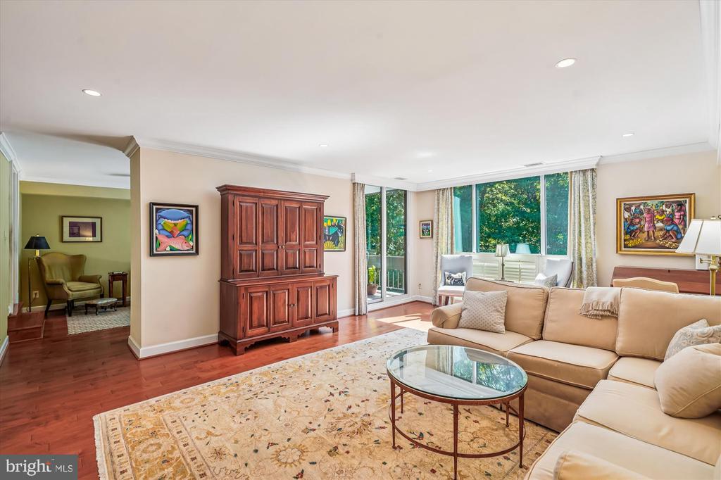 4960 SENTINEL DRIVE 10-302