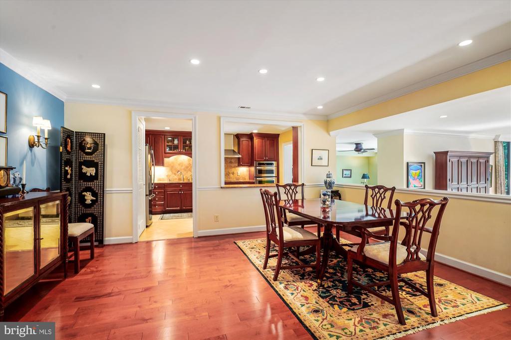 4960 SENTINEL DRIVE 10-302