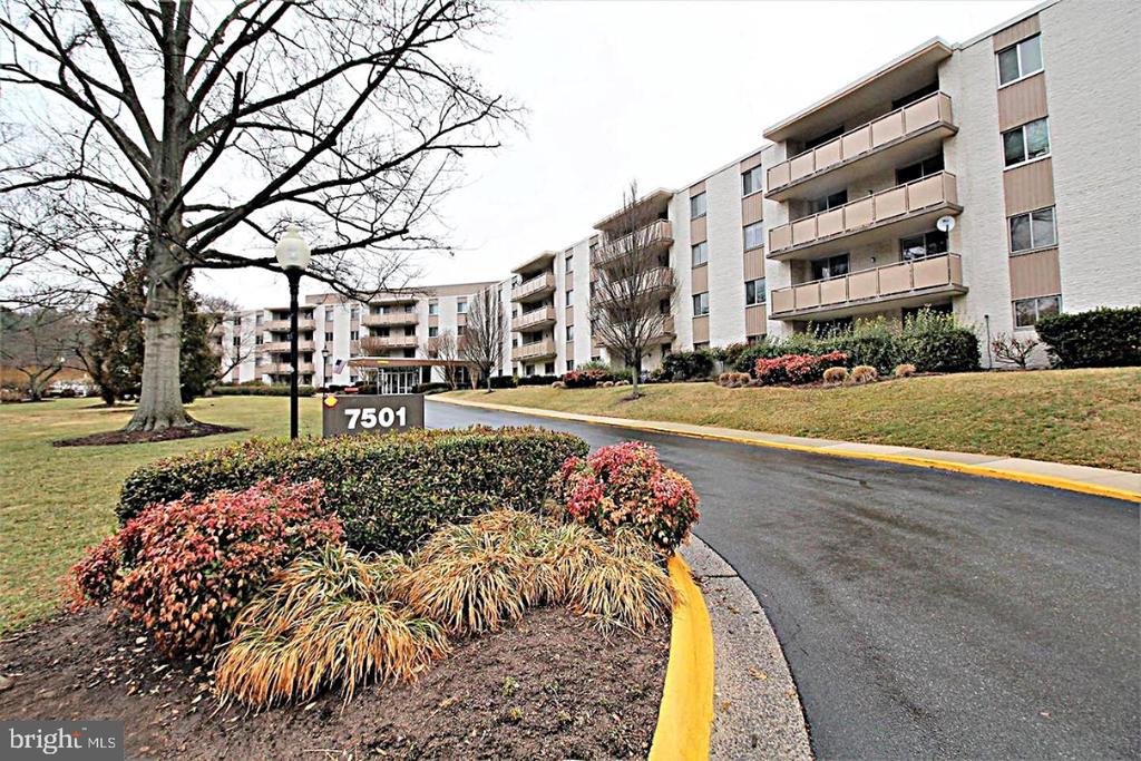 7501 DEMOCRACY BOULEVARD B-239