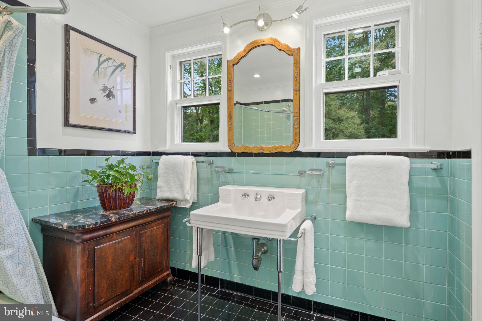 702 SLIGO CREEK PARKWAY