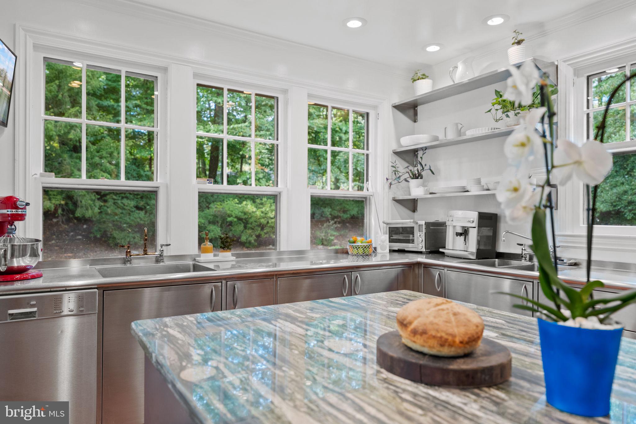 702 & 704 SLIGO CREEK PARKWAY