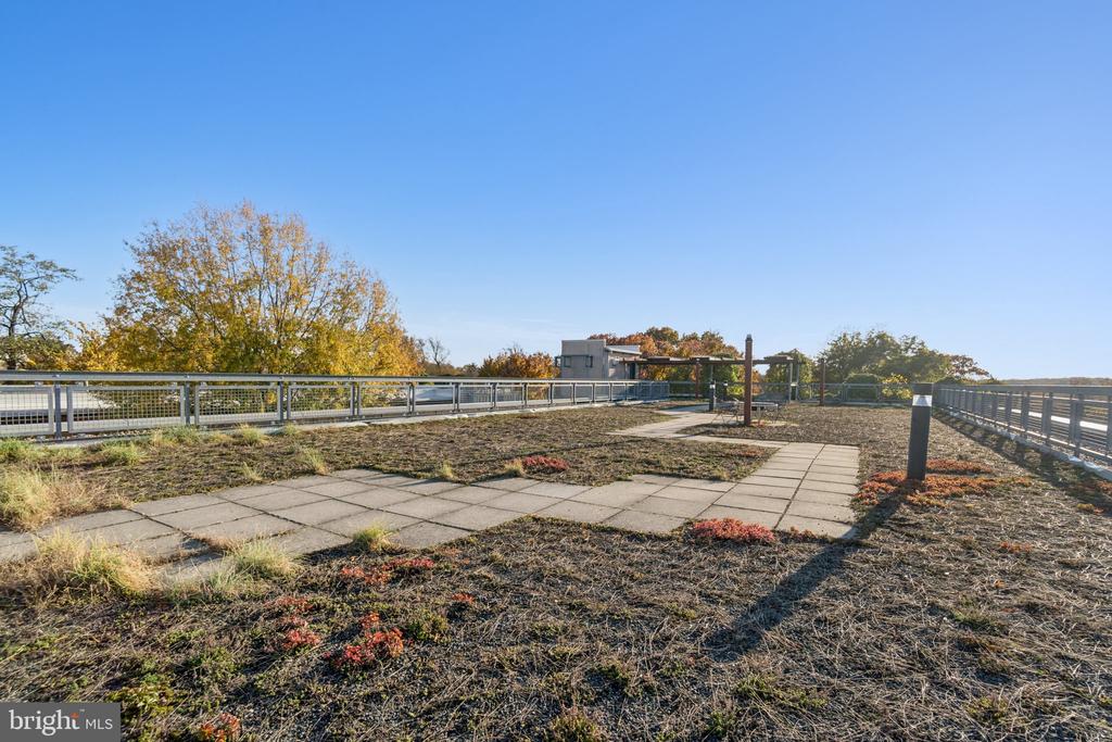 7981 EASTERN NW 204