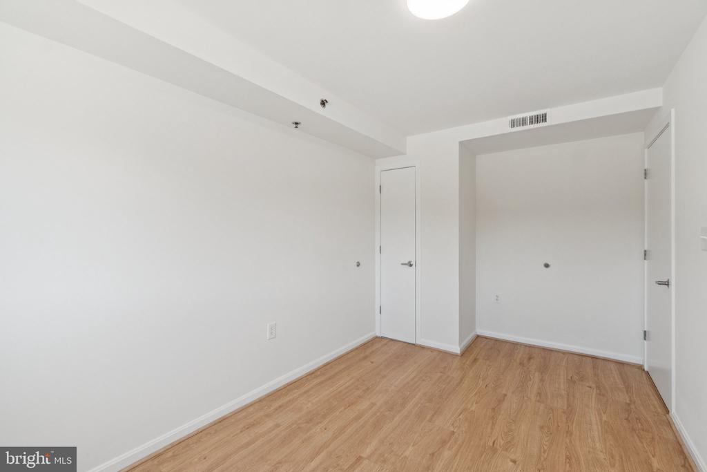 7981 EASTERN NW 204