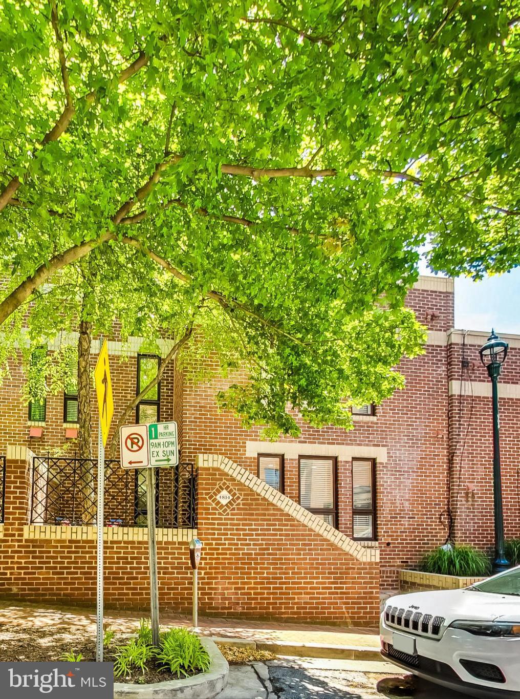 4814 HAMPDEN LANE R-2