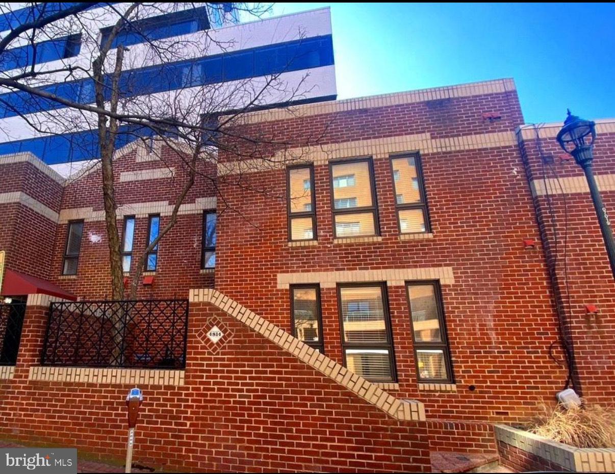 4814 HAMPDEN LANE R-2