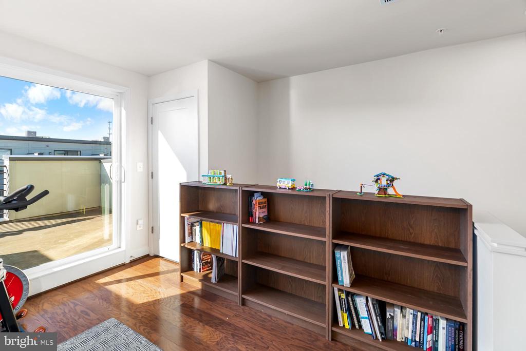 16313 DECKER PLACE