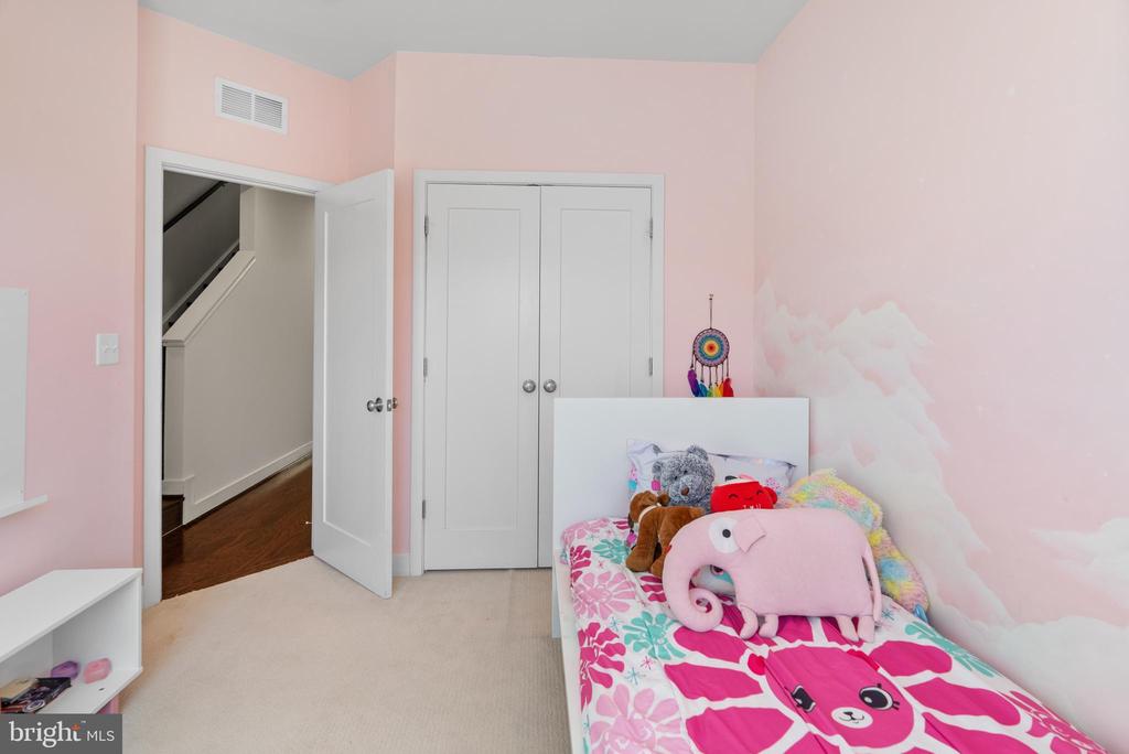 16313 DECKER PLACE