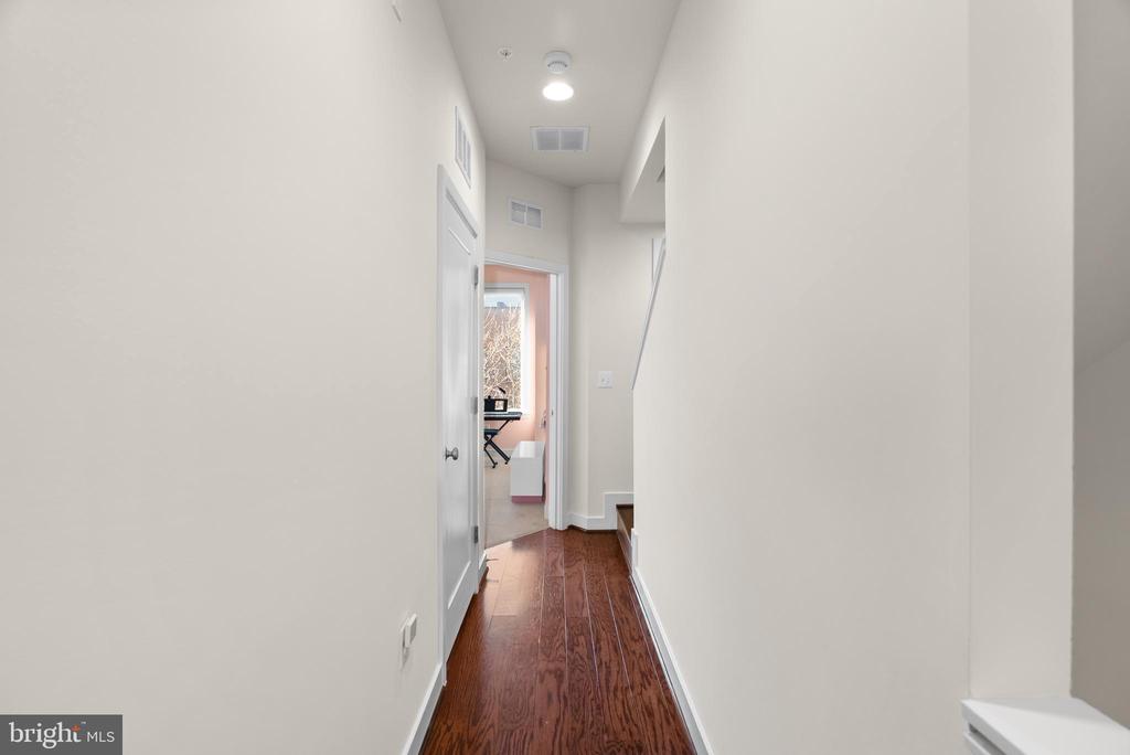 16313 DECKER PLACE