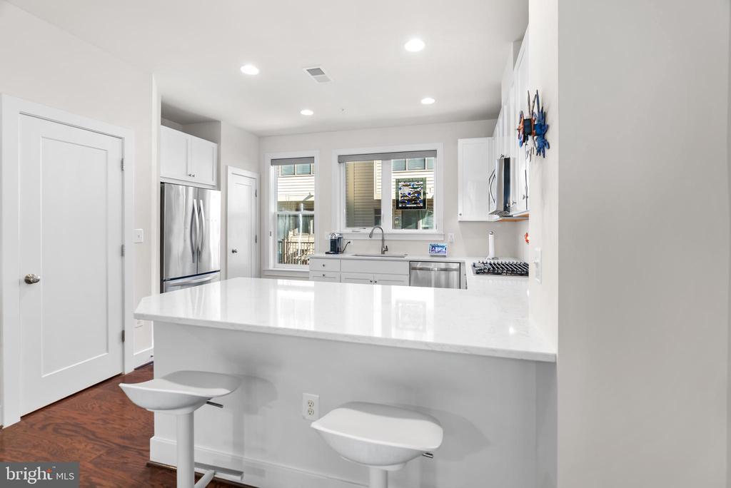 16313 DECKER PLACE