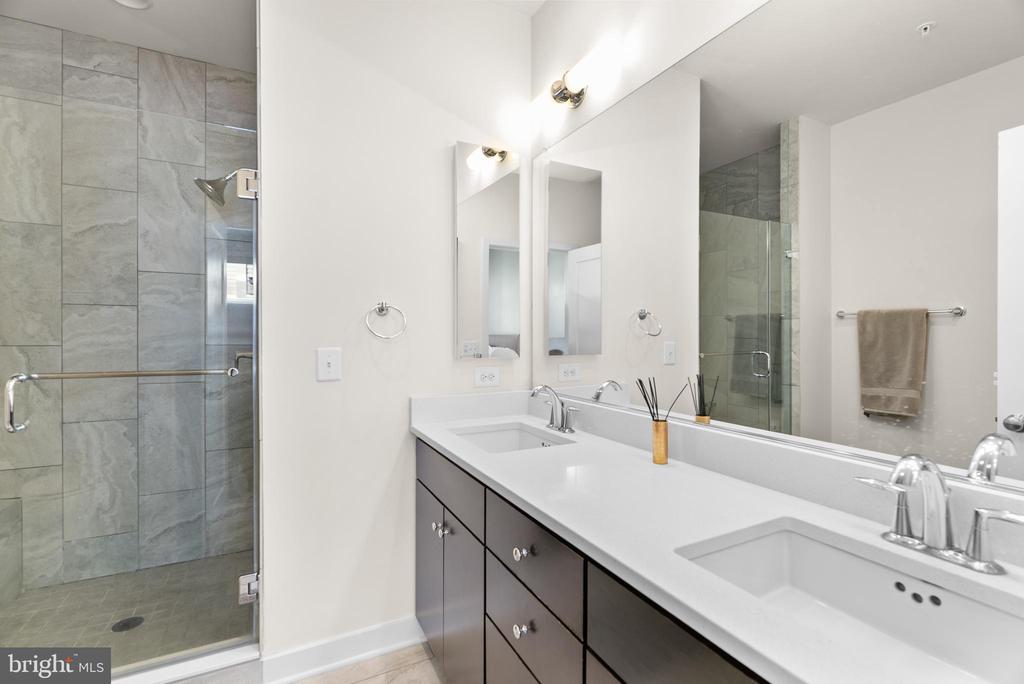 16313 DECKER PLACE
