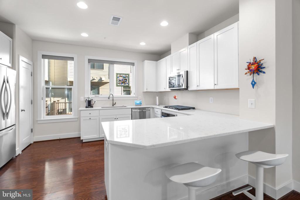 16313 DECKER PLACE